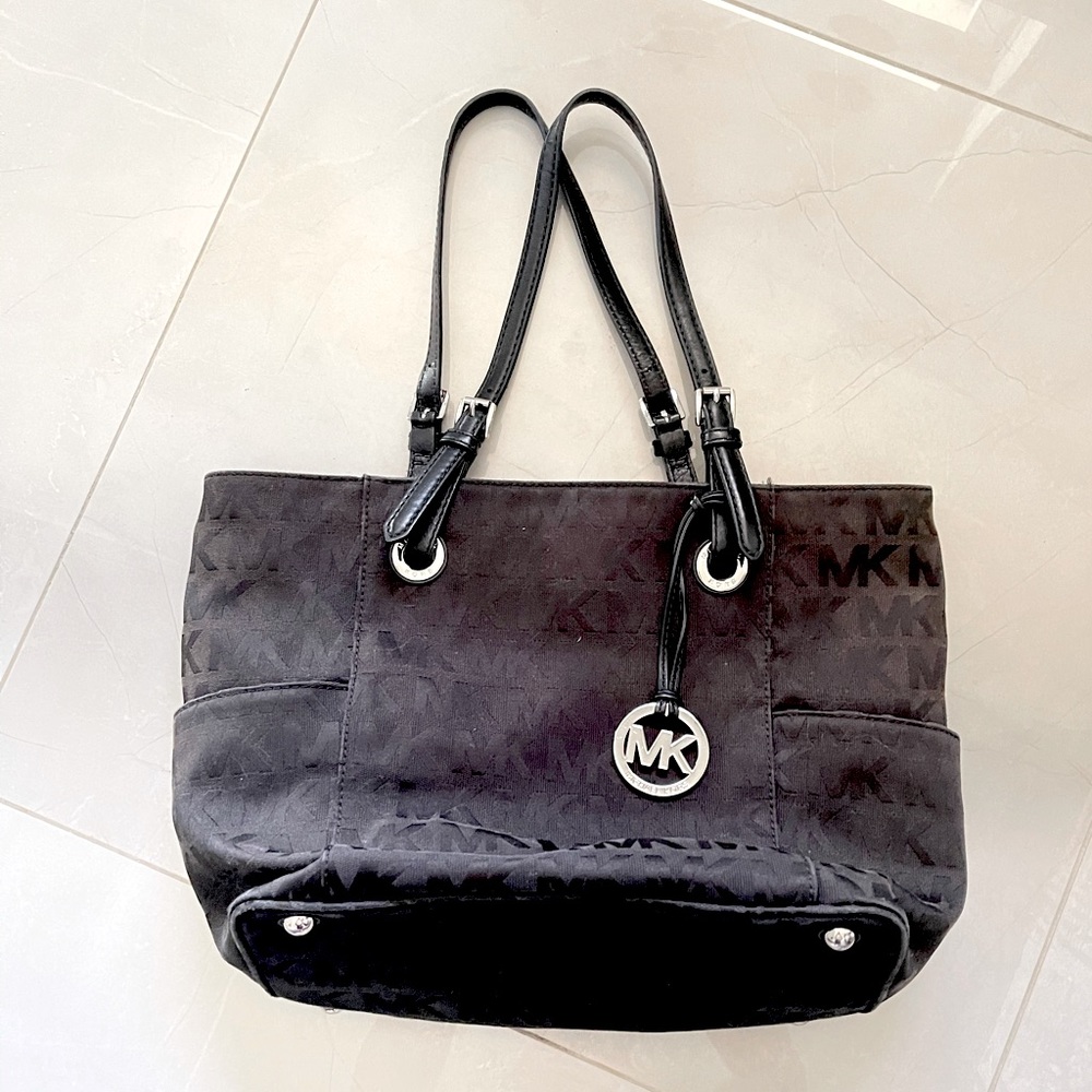 MK purse